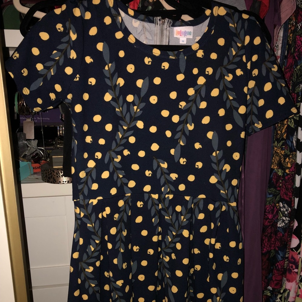 Lularoe Amelia polka dot leaves bnwot